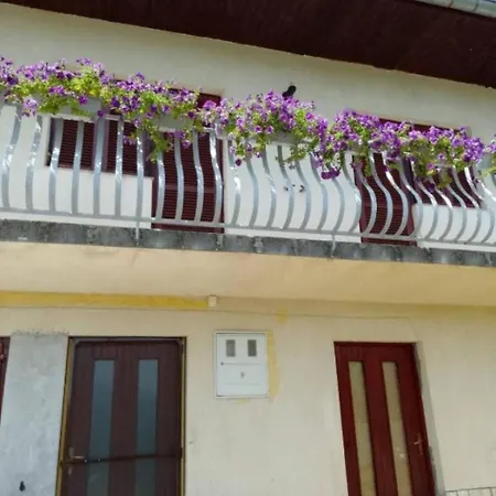 Lika Quiet Apartment Srb