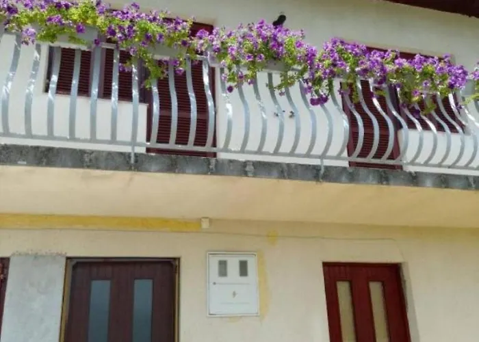 Lika Quiet Apartment Srb